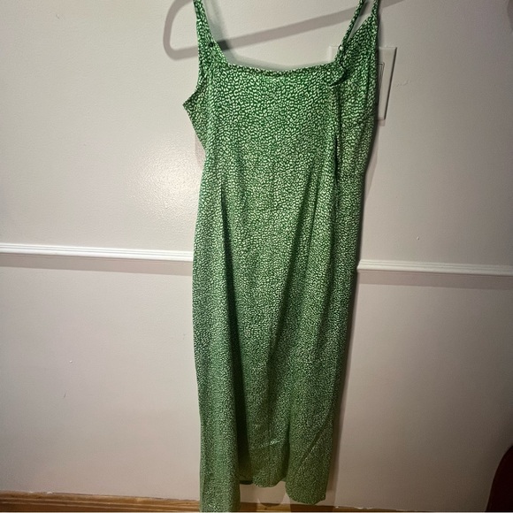 Side knot asymmetrical sleeveless maxi dress - Picture 4 of 8